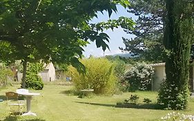 Chambre dans Petit havre de paix avec piscine chauffée au coeur du Luberon